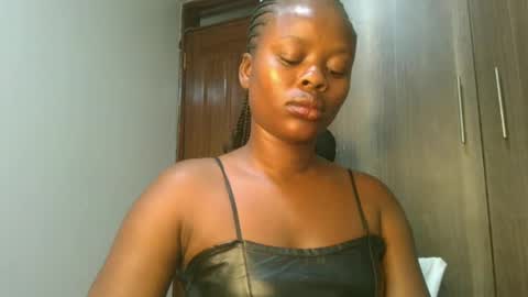 Snapshot of sallysasha254 chatting on December 5, 7:38 am sallysasha254 online show from December 5, 7:38 am