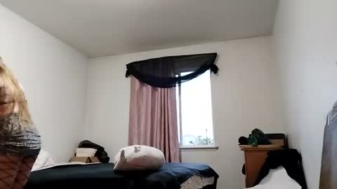 sallyspank online show from July 14, 1:06 pm