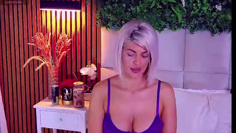 SalmaRoze online show from April 25, 3:31 am