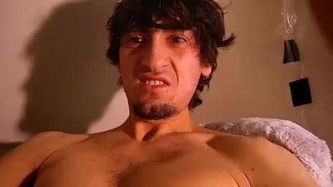 salmonman1305 online show from January 18, 7:15 pm