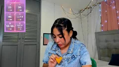 Snapshot of salome_domi chatting on December 9, 8:33 pm salome online show from December 9, 8:33 pm