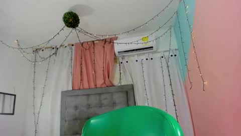 Snapshot of salome_domi chatting on September 10, 8:31 pm salome online show from September 10, 8:31 pm