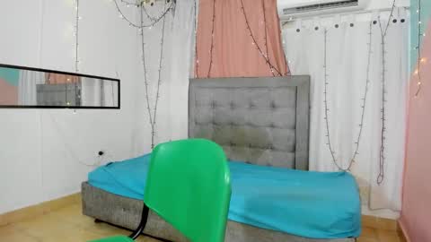 Snapshot of salome_domi chatting on November 24, 8:30 pm salome online show from November 24, 8:30 pm