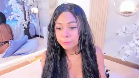 Snapshot of salomebenz_01 chatting on July 31, 10:53 pm Salome benz online show from July 31, 10:53 pm