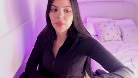Snapshot of salomee_11 chatting on January 10, 5:05 am salo online show from January 10, 5:05 am