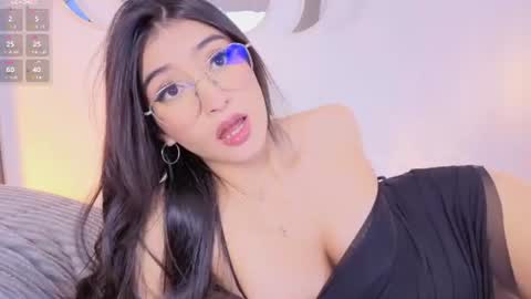 Snapshot of salomee_mon chatting on July 8, 7:18 pm Salo online show from July 8, 7:18 pm