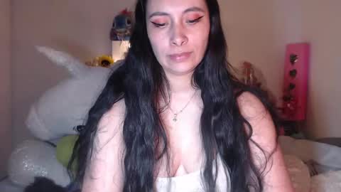 Snapshot of salomefox2 chatting on December 6, 7:32 am yenny online show from December 6, 7:32 am