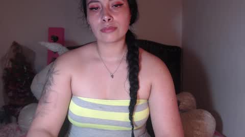 Snapshot of salomefox2 chatting on February 8, 4:25 am yenny online show from February 8, 4:25 am