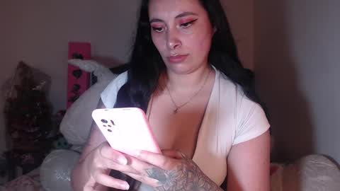 Snapshot of salomefox2 chatting on February 9, 4:14 am yenny online show from February 9, 4:14 am