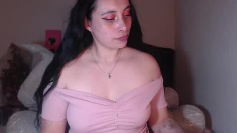 Snapshot of salomefox2 chatting on February 10, 4:19 am yenny online show from February 10, 4:19 am