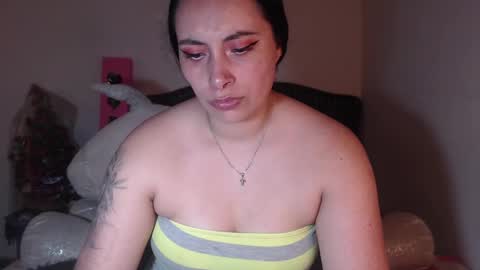 Snapshot of salomefox2 chatting on February 13, 4:22 am yenny online show from February 13, 4:22 am