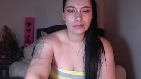 Snapshot of salomefox2 chatting on March 4, 7:19 am yenny online show from March 4, 7:19 am