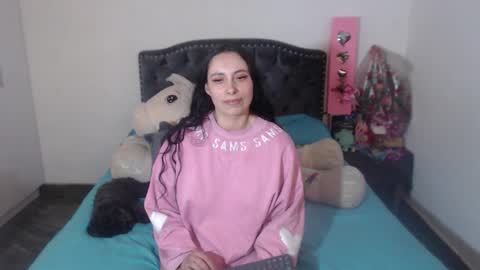 Snapshot of salomefox2 chatting on October 24, 4:42 am yenny online show from October 24, 4:42 am