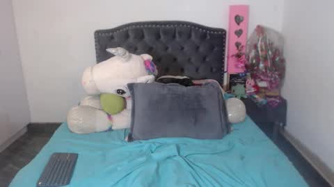 Snapshot of salomefox2 chatting on November 22, 3:38 am yenny online show from November 22, 3:38 am