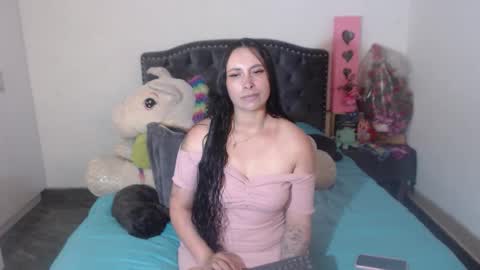 Snapshot of salomefox2 chatting on December 5, 3:48 am yenny online show from December 5, 3:48 am