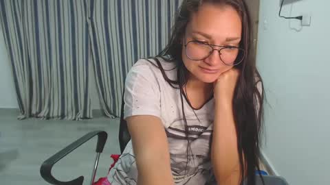 Snapshot of salomesaints chatting on January 15, 2:38 am salome online show from January 15, 2:38 am