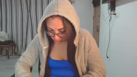 Snapshot of salomesaints chatting on November 2, 12:35 am salome online show from November 2, 12:35 am