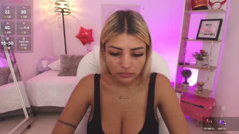 Snapshot of saloomee__ chatting on February 21, 12:06 pm SALOME online show from February 21, 12:06 pm