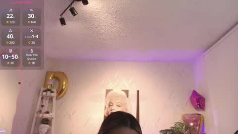 Snapshot of saloomee__ chatting on October 3, 11:07 am SALOME online show from October 3, 11:07 am