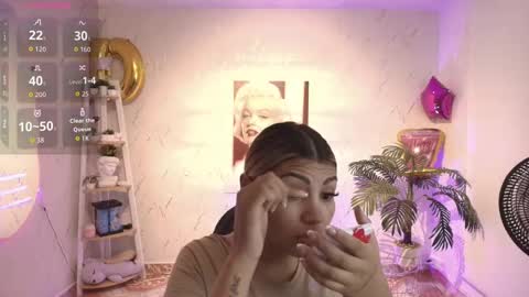 Snapshot of saloomee__ chatting on October 4, 11:08 am SALOME online show from October 4, 11:08 am