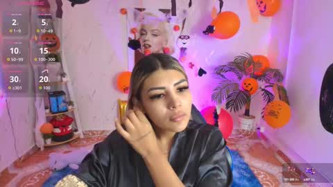 Snapshot of saloomee__ chatting on October 25, 11:29 am SALOME online show from October 25, 11:29 am