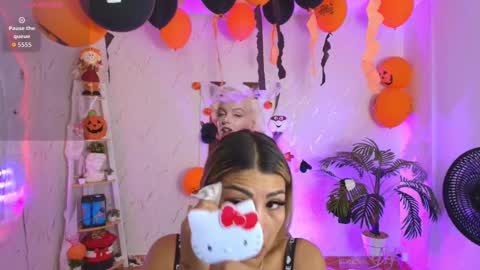 Snapshot of saloomee__ chatting on November 4, 11:20 am SALOME online show from November 4, 11:20 am