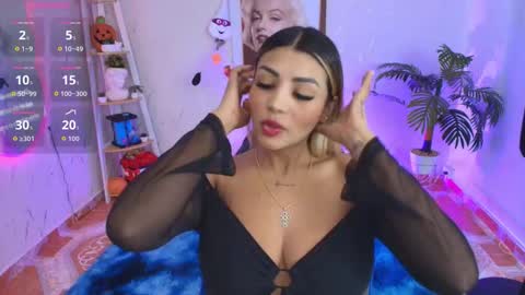 Snapshot of saloomee__ chatting on November 6, 6:42 pm SALOME online show from November 6, 6:42 pm