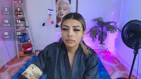 Snapshot of saloomee__ chatting on November 13, 9:30 am SALOME online show from November 13, 9:30 am