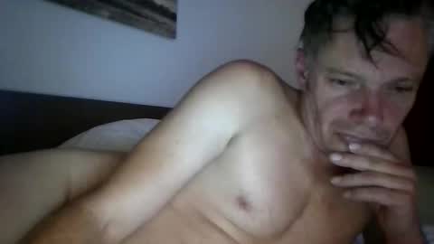 Snapshot of salsapaulus chatting on March 30, 6:42 pm salsapaulus online show from March 30, 6:42 pm