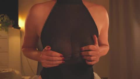 IsaBella-  online show from May 7, 8:03 pm