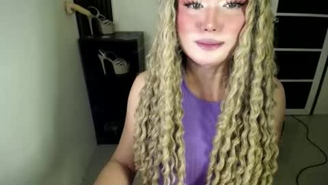 Snapshot of salumisabato69 chatting on October 28, 5:37 pm anasthasia online show from October 28, 5:37 pm