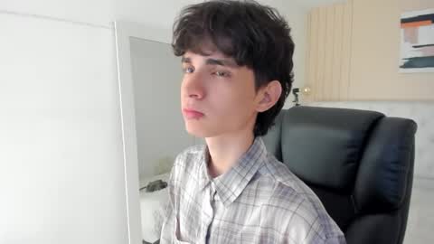 salvatore  online show from February 26, 6:40 pm