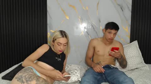 Snapshot of sam_and_mike chatting on February 25, 12:47 am sammmikee online show from February 25, 12:47 am