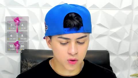 Snapshot of sam_daves_ chatting on November 19, 3:12 pm Sam online show from November 19, 3:12 pm