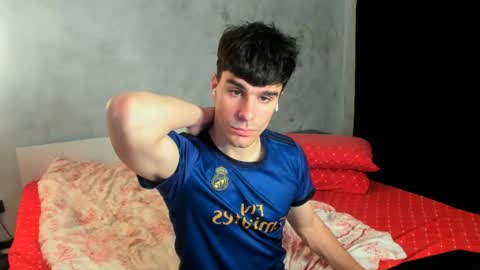 Snapshot of sam_huston18 chatting on June 15, 2:08 pm BACK IN 2 WEEKS online show from June 15, 2:08 pm