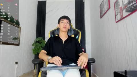 S A M online show from November 10, 7:46 pm