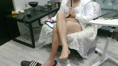 Snapshot of sam_love1985 chatting on July 5, 8:38 pm sam_love1985 online show from July 5, 8:38 pm