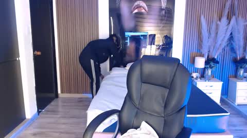 SAM MANSON online show from February 5, 11:59 am