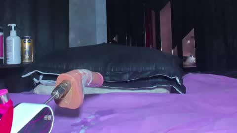 sam_naughty18 online show from June 14, 2:24 am