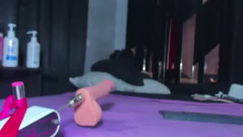 sam_naughty18 online show from July 2, 2:00 am