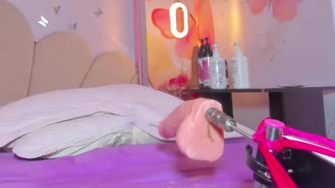 sam_naughty18 online show from July 26, 2:13 pm