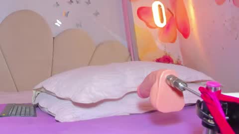 sam_naughty18 online show from July 29, 2:32 am