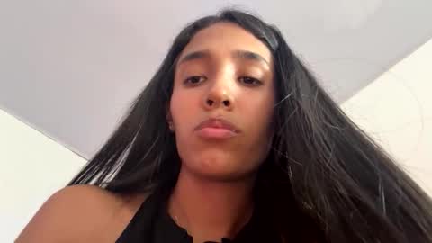 Samantha Roberts online show from February 21, 8:32 pm