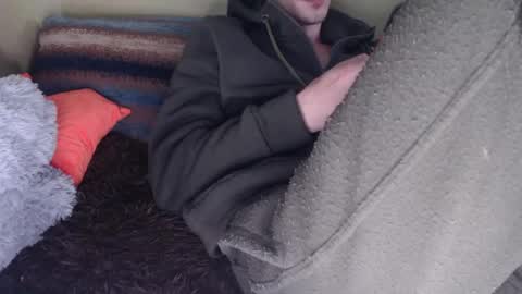 Snapshot of sam_skywalker chatting on May 13, 6:11 am sam_skywalker online show from May 13, 6:11 am