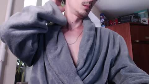 Snapshot of sam_skywalker chatting on May 27, 6:10 am sam_skywalker online show from May 27, 6:10 am