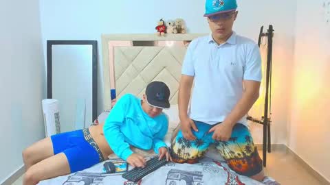 Snapshot of sam_tnt9 chatting on November 4, 8:46 am sam_tnt9 online show from November 4, 8:46 am