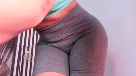 Snapshot of samaantha_white_ chatting on January 31, 5:21 pm Samaantha online show from January 31, 5:21 pm