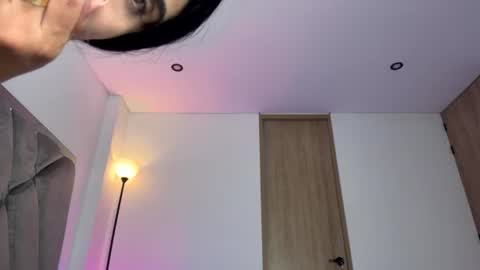 samaay_ online show from June 12, 3:27 am