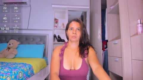Snapshot of samanta_65 chatting on January 17, 3:45 am carolina online show from January 17, 3:45 am