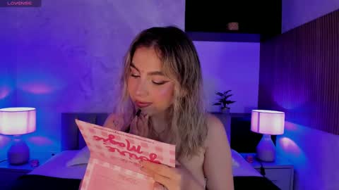 Snapshot of samanta_bone chatting on January 17, 9:28 pm Samanta online show from January 17, 9:28 pm